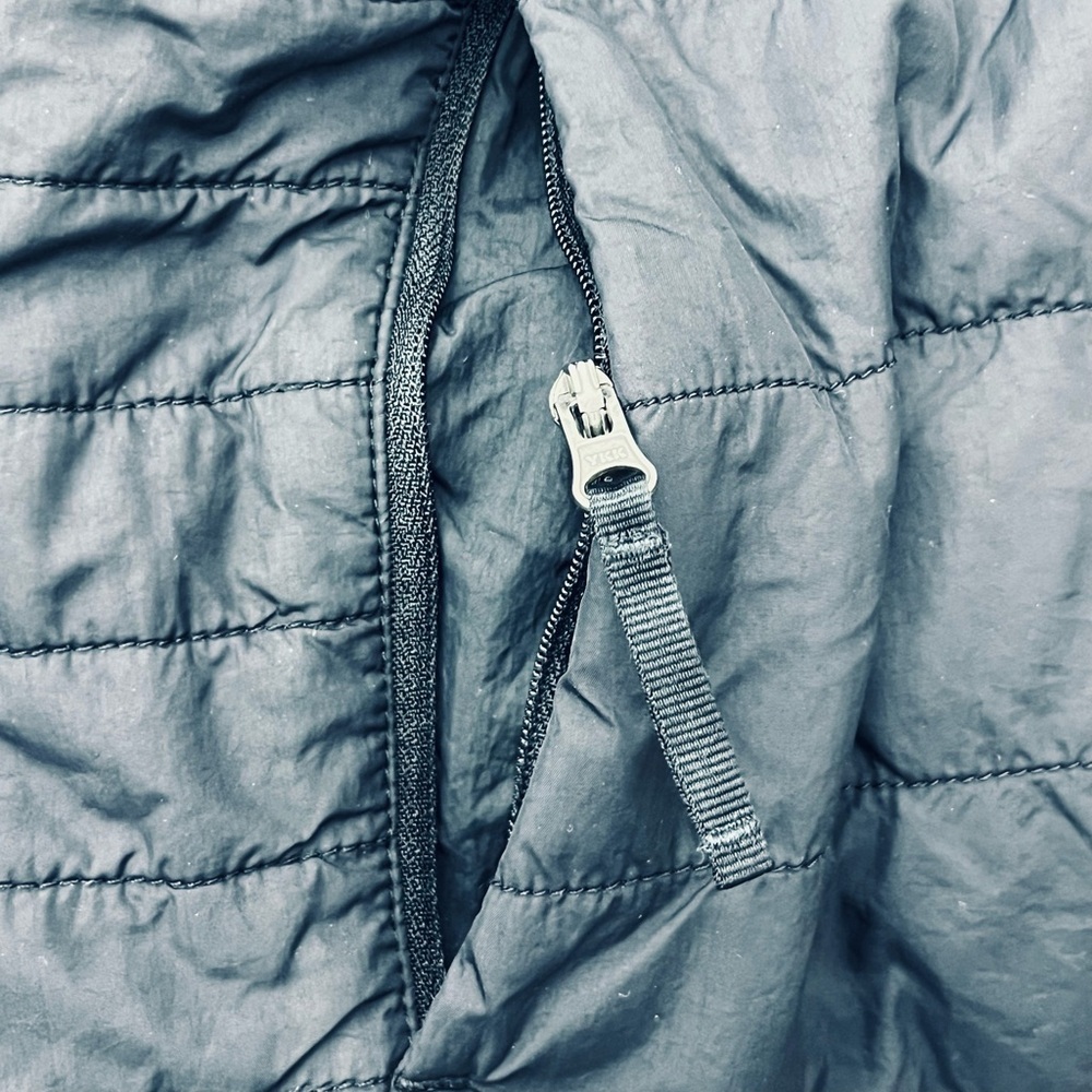 The North Face Girls 14/16 Insulated Puffer Jacket Black Lightweight Zip Coat - Picture 9 of 9